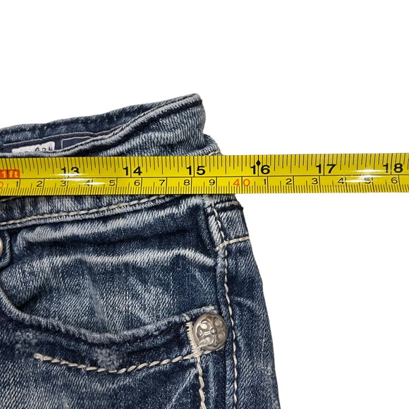 Miss Me Bermuda Denim Shorts with Peace Sign Detailing - Picture 10 of 15